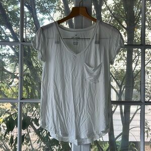 AEO SOFT & SEXY V NECK TOP NWOT